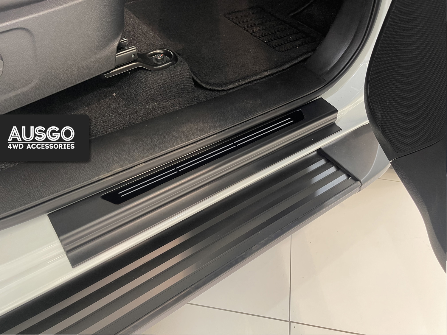 ISUZU MUX MU-X 2021-Onwards Door Sill Protector