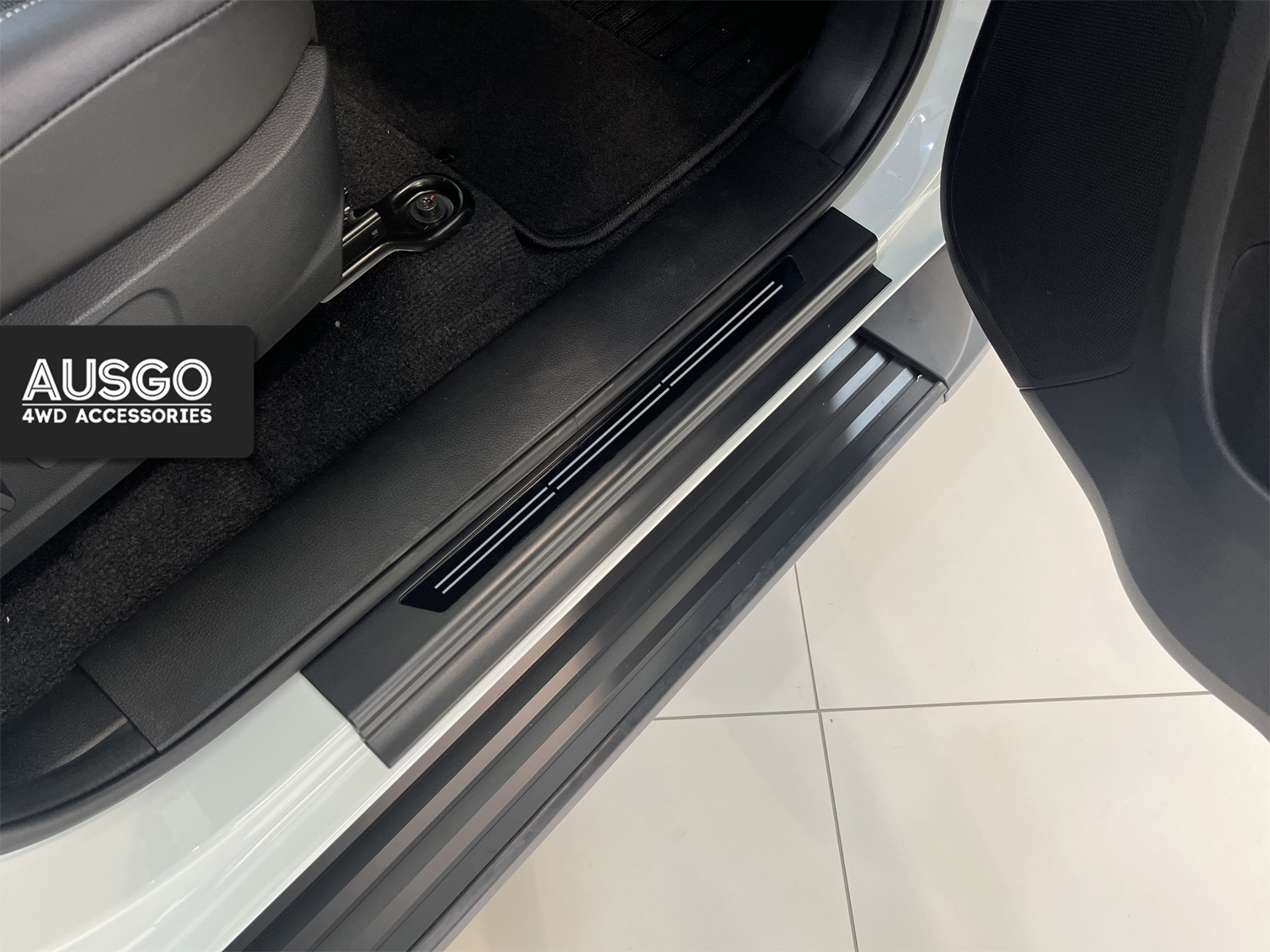 ISUZU MUX MU-X 2021-Onwards Door Sill Protector