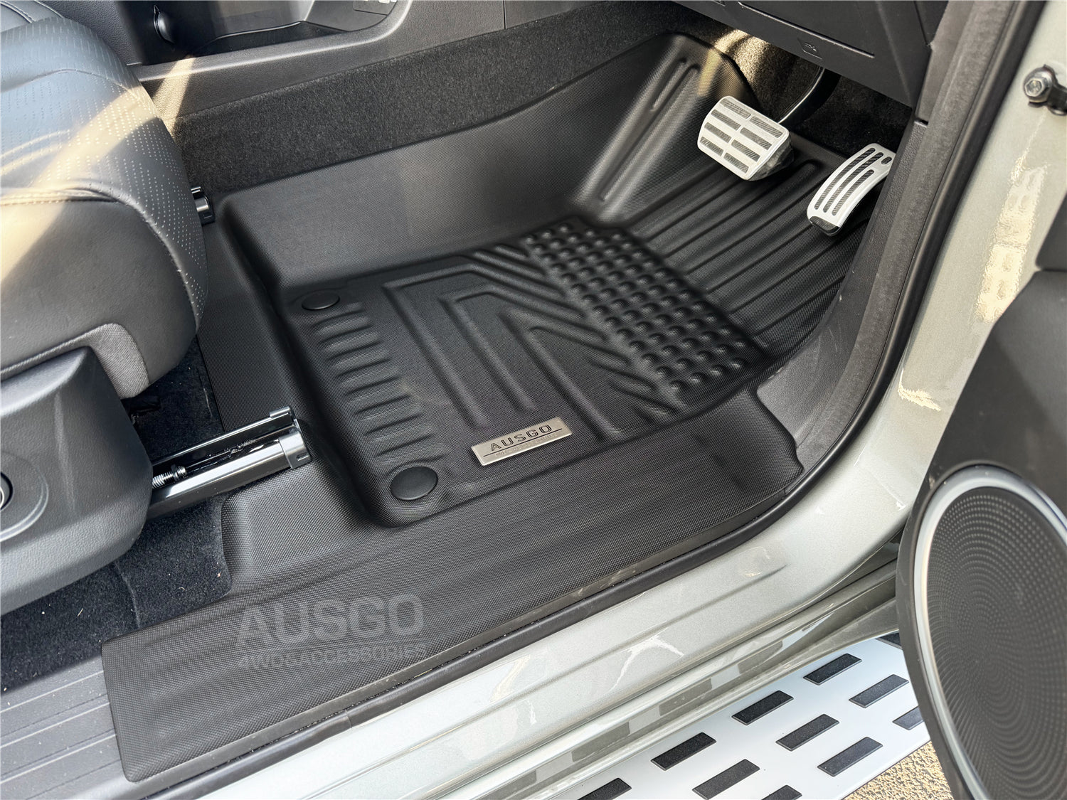 Pre-order Car Floor Mats for GWM Cannon Alpha Hybrid & PHEV 2024-Onwards