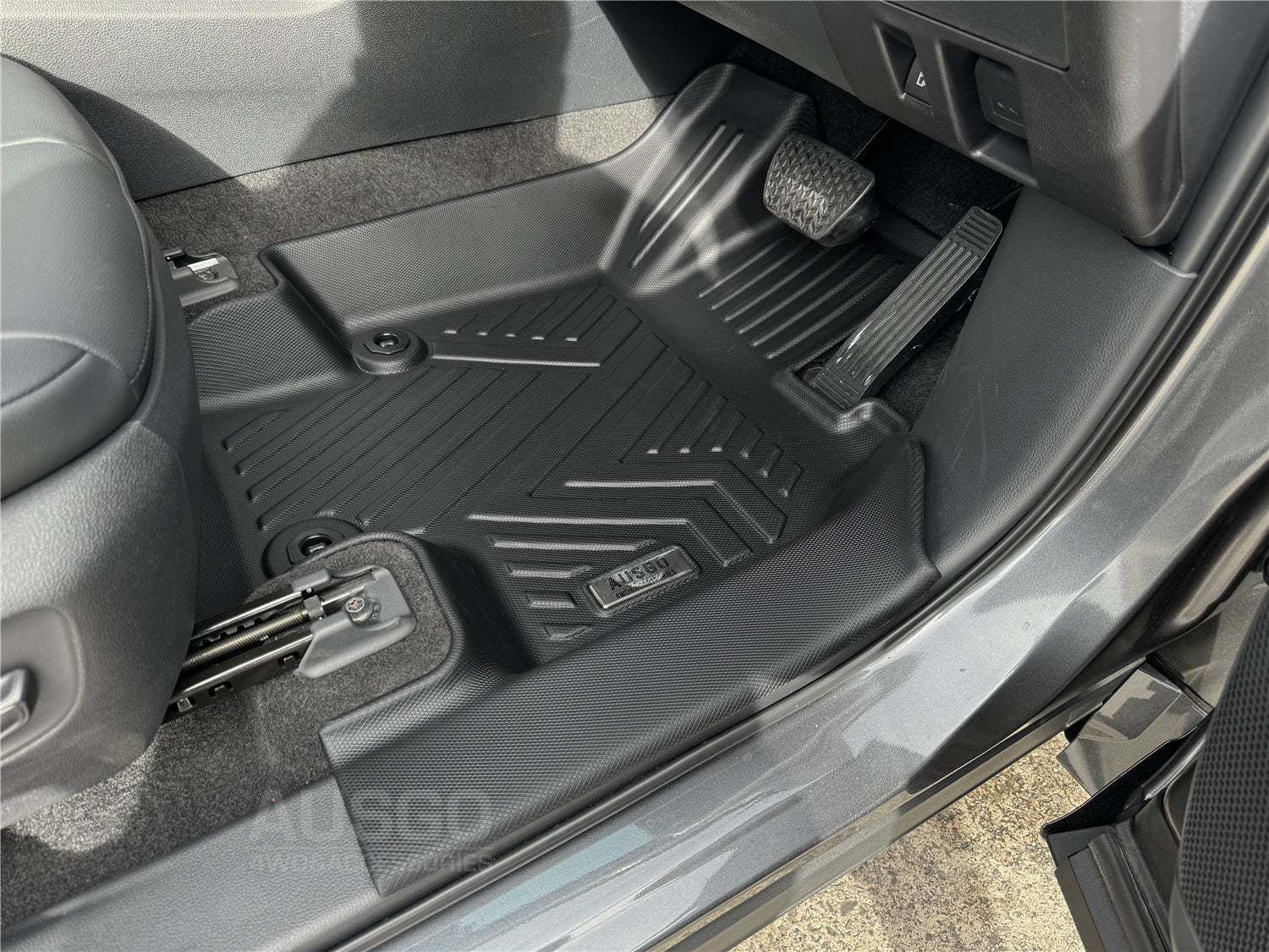 Pre-order Car Floor Mats for Toyota Kluger 2021-Onwards