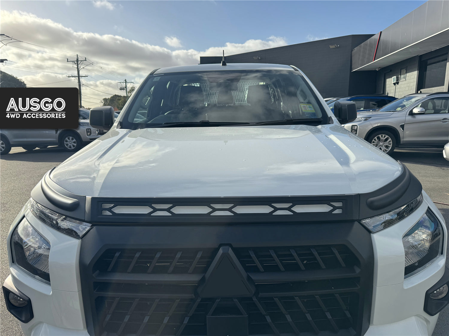 Mitsubishi Triton MV Series 2024-Onwards Bonnet Guard