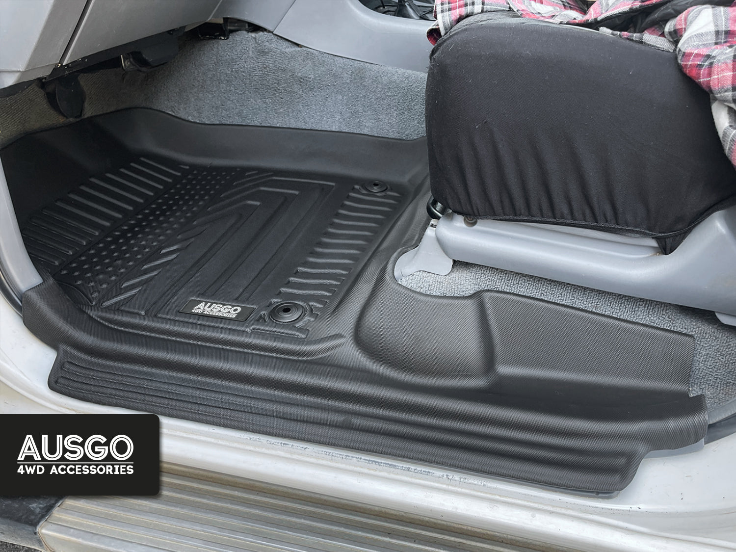 Toyota Land Cruiser 100 / 105 Series 1998-2007 Car Floor Mats