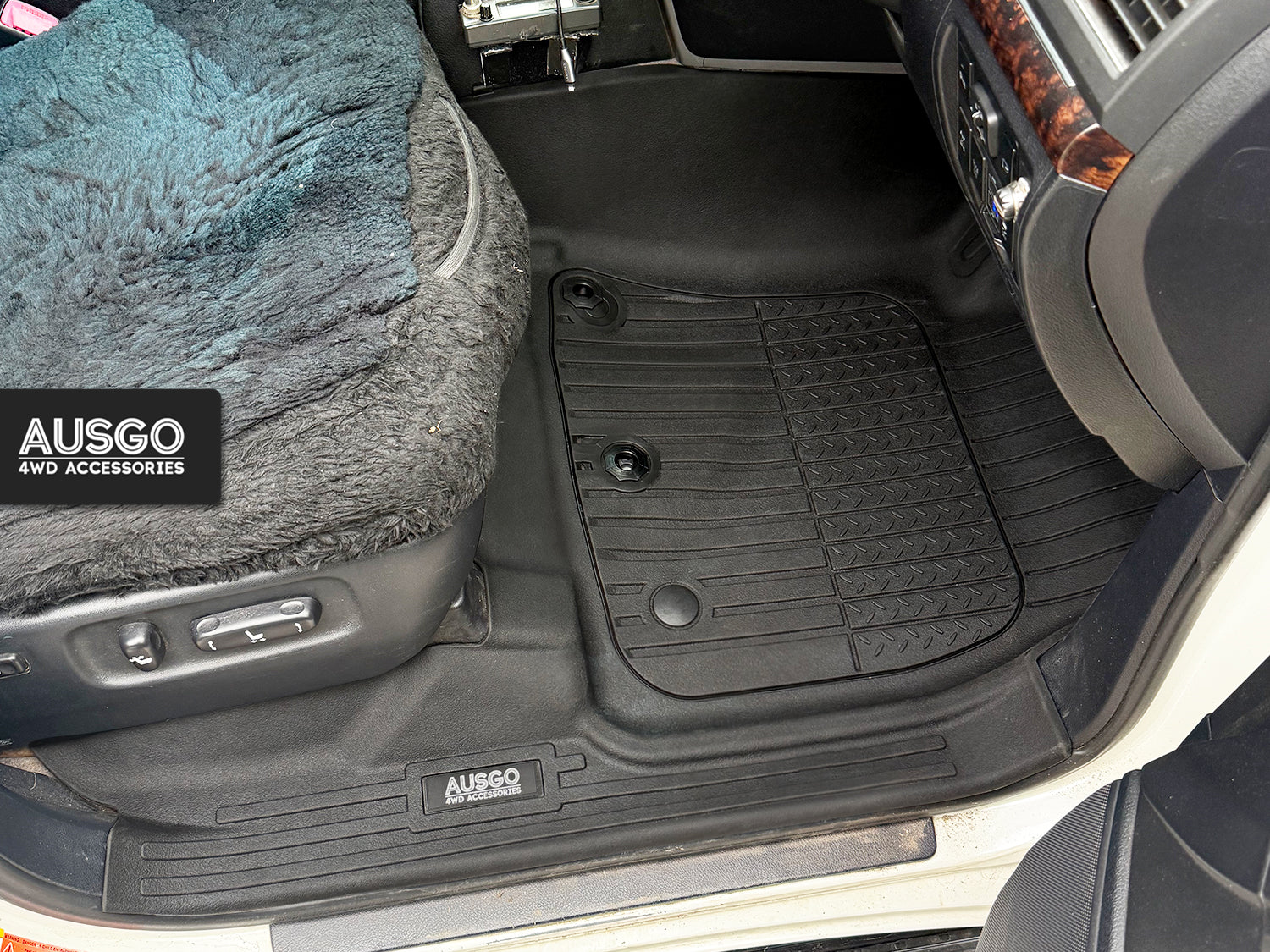 Toyota Land Cruiser 200 Series GX / GXL 2012-2021 Injection Car Floor Mats