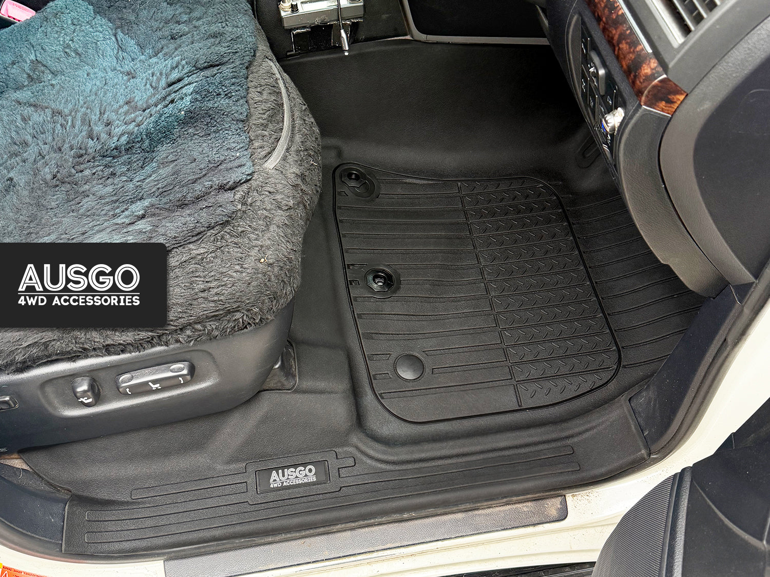 Injection Car Floor Mats for Toyota LandCruiser 200 Series Altitude / VX / Sahara 2012-2021