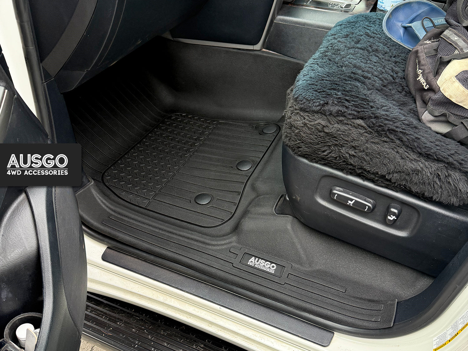 Toyota Land Cruiser 200 Series GX / GXL 2012-2021 Injection Car Floor Mats